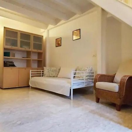 Holiday House Nel Cuore Di Барі Екстер'єр фото