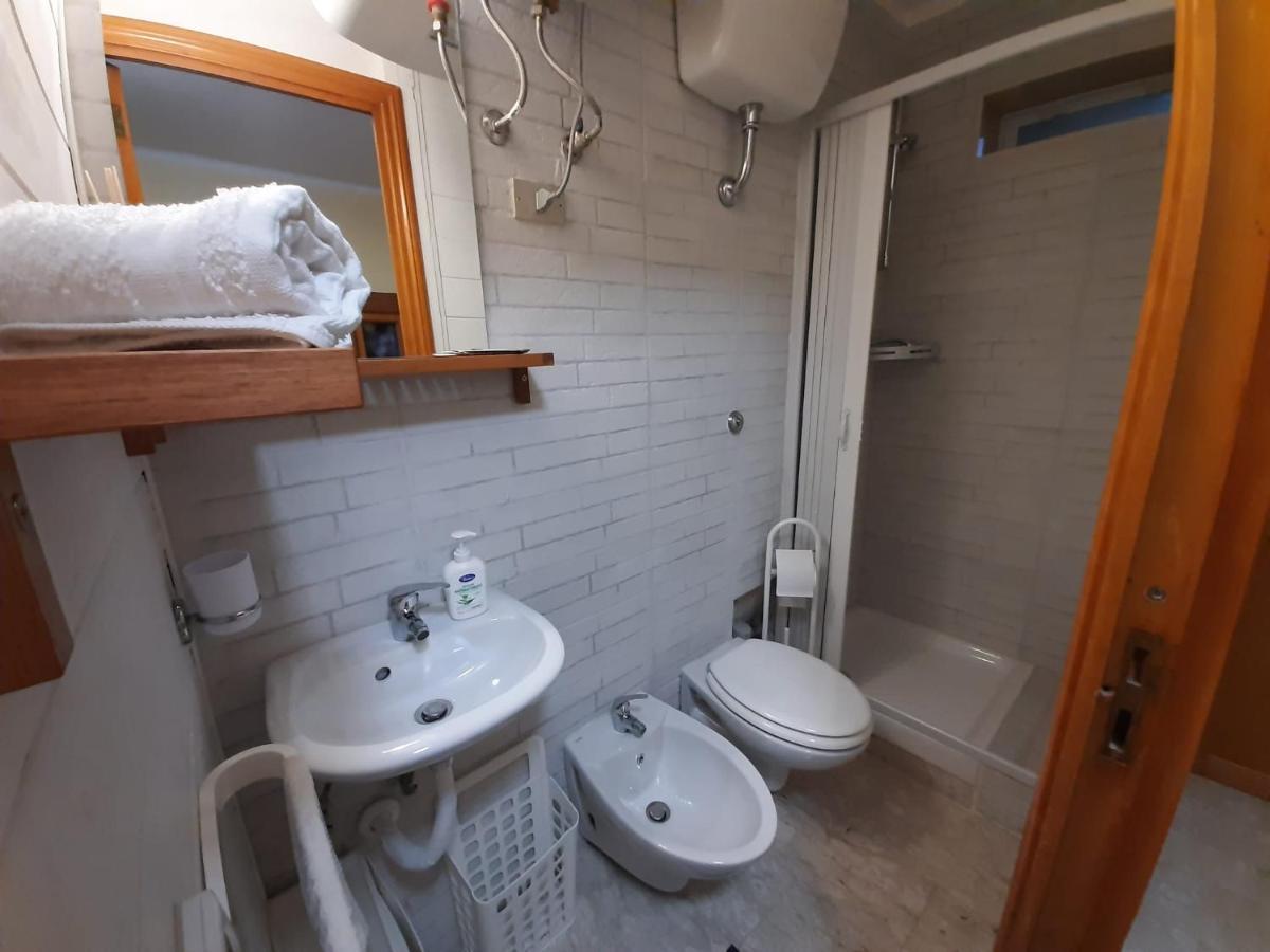 Holiday House Nel Cuore Di Барі Екстер'єр фото
