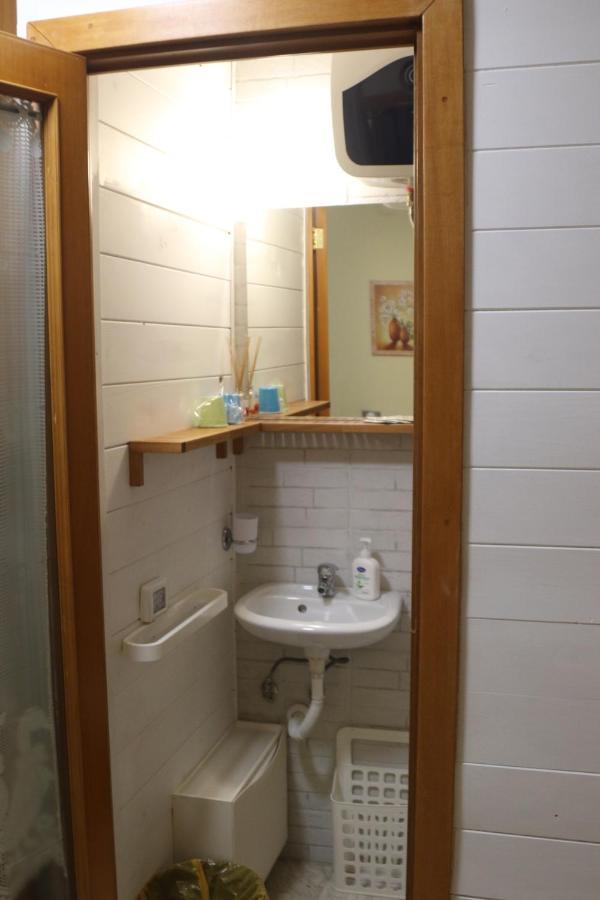 Holiday House Nel Cuore Di Барі Екстер'єр фото