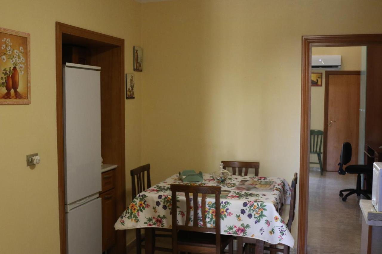 Holiday House Nel Cuore Di Барі Екстер'єр фото