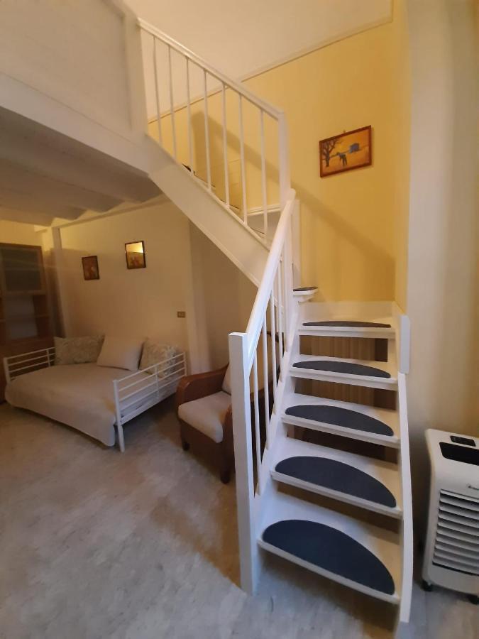 Holiday House Nel Cuore Di Барі Екстер'єр фото