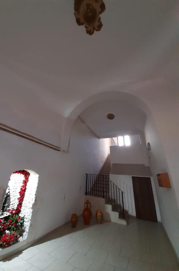 Holiday House Nel Cuore Di Барі Екстер'єр фото