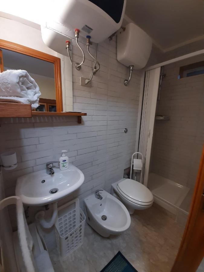 Holiday House Nel Cuore Di Барі Екстер'єр фото