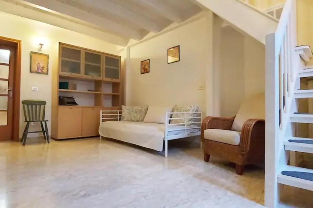 Holiday House Nel Cuore Di Барі Екстер'єр фото