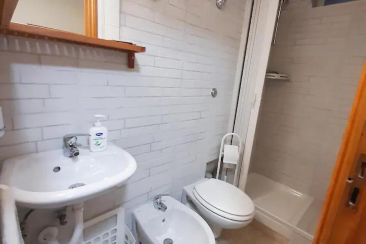 Holiday House Nel Cuore Di Барі Екстер'єр фото